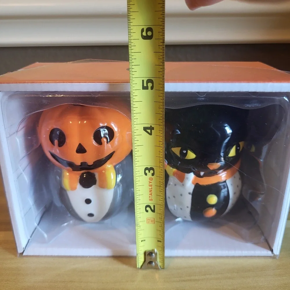 Jack O' Lantern Lane Halloween Pumpkin Black Cat Salt Pepper Shakers NEW